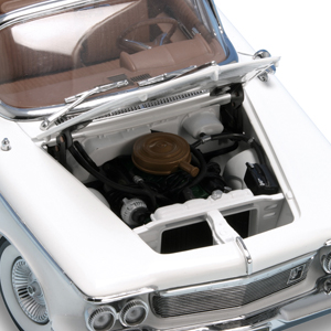 Коллекционный автомобиль - Императорская Корона образца 1961г., масштаб 1:18